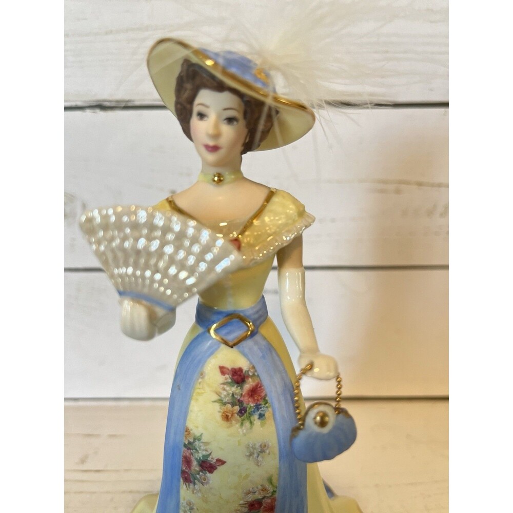 Bradford Editions 2004 Lena Liu 4th Elegant Era Bell Summer Breeze & Certificate - Picture 4 of 9